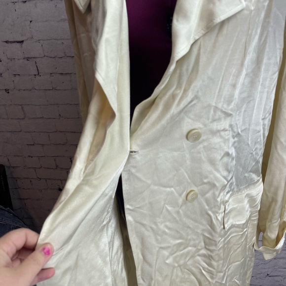 Something Navy cream colored satin double breasted trench coat size large - Picture 3 of 5
